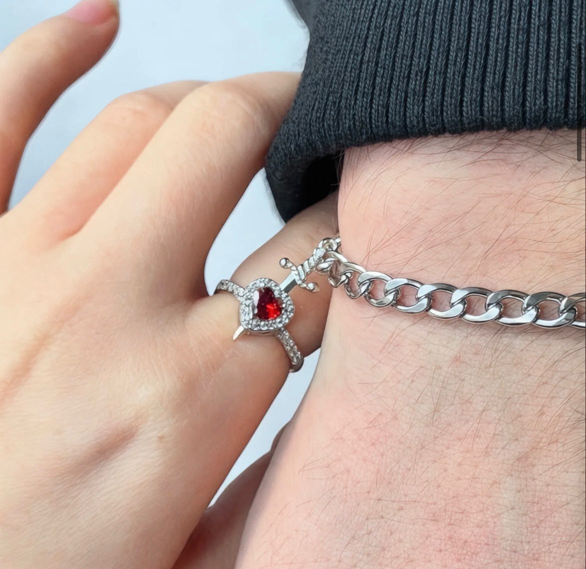 Anillo Heart and Sword